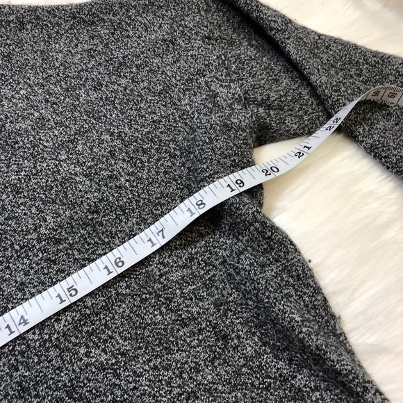 Aritzia Babaton Erin V-Neck Tunic Grey Heather XS - Picture 6 of 8